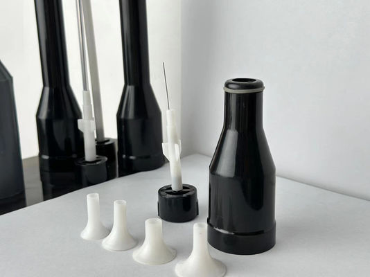 Stalen poedercoatingsmachine met kartonnen doos verpakking  coating apparatuur op zijn best