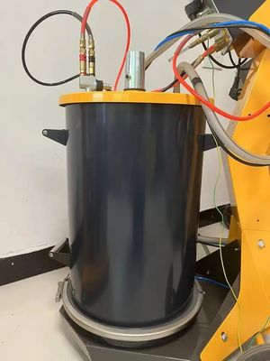 50W Power Industrial Powder Coating Booth Machinery met automatisch sproeisysteemontwerp